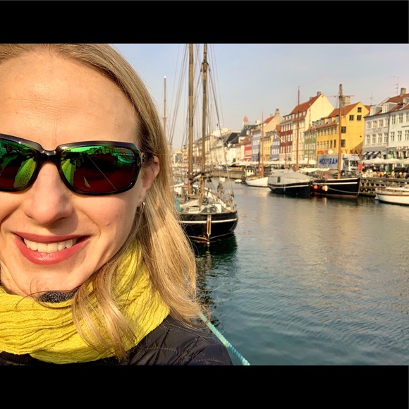 Meet your Posher, Susan - Picture 1 of 1